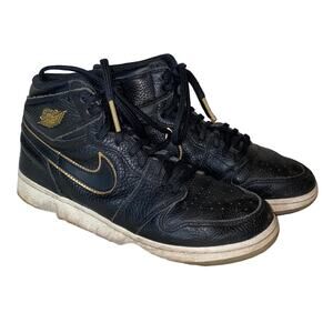 Nike Youth Retro High City of Flight Sneakers 6.5Y